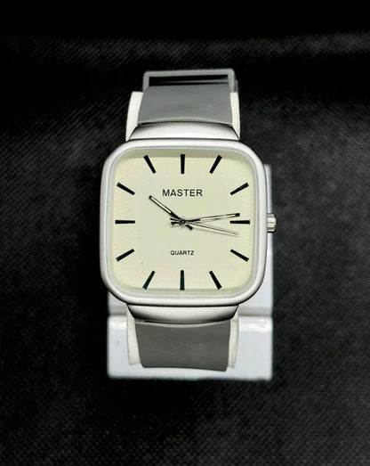 Master Quartz Silicon Strap Watch – Casual & Formal Wear